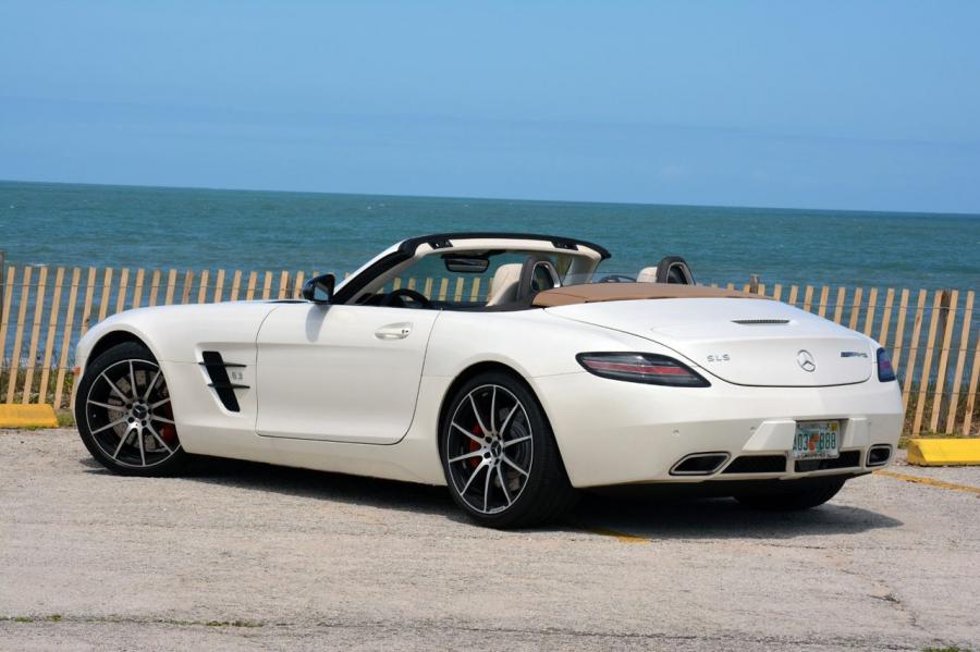 Mercedes-Benz SLS AMG GT Roadster 2013 года  (фото 35 из 37)